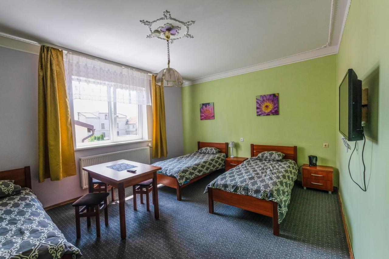 Regina House Hotel Kaunas Ngoại thất bức ảnh