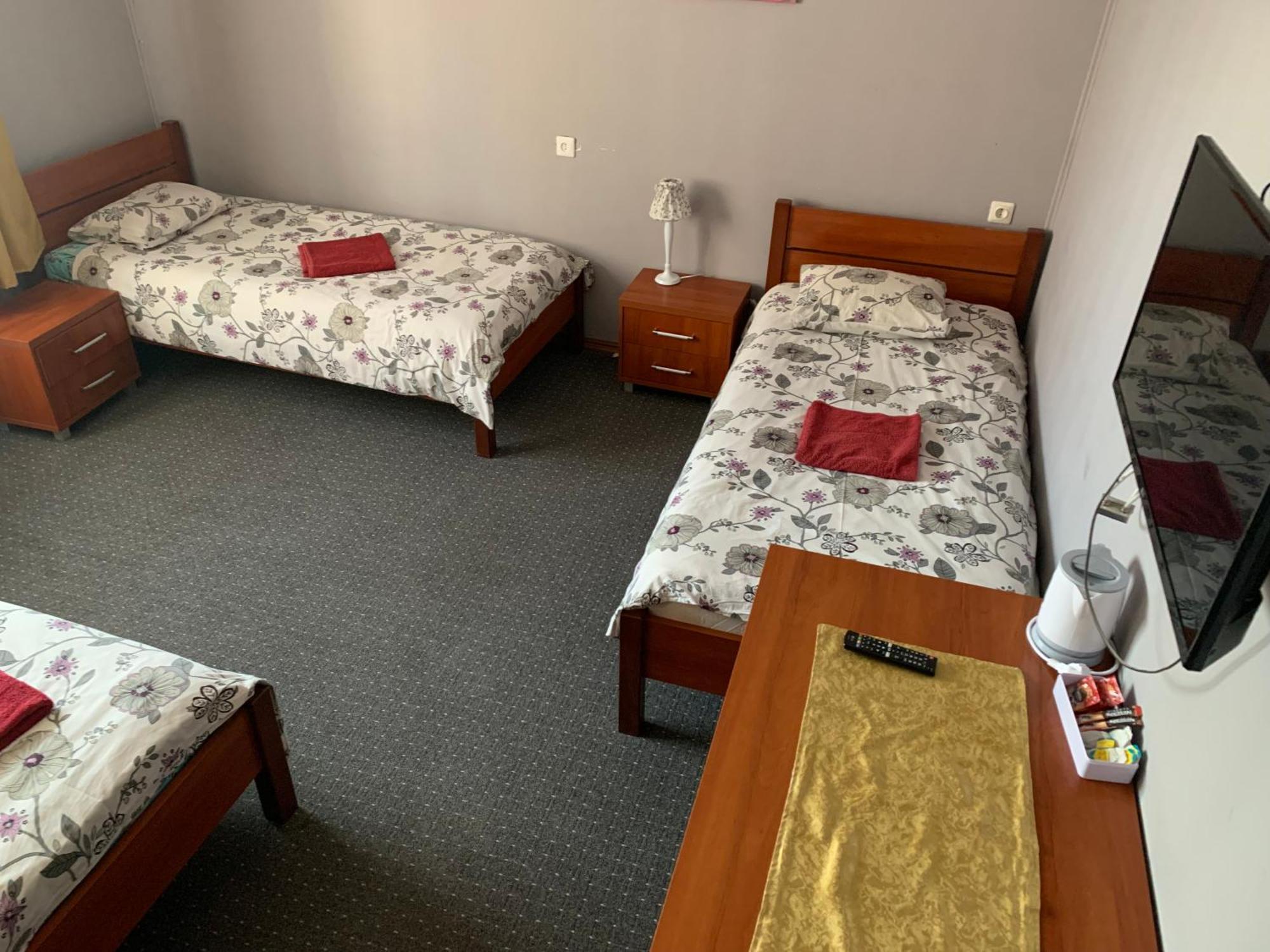 Regina House Hotel Kaunas Ngoại thất bức ảnh