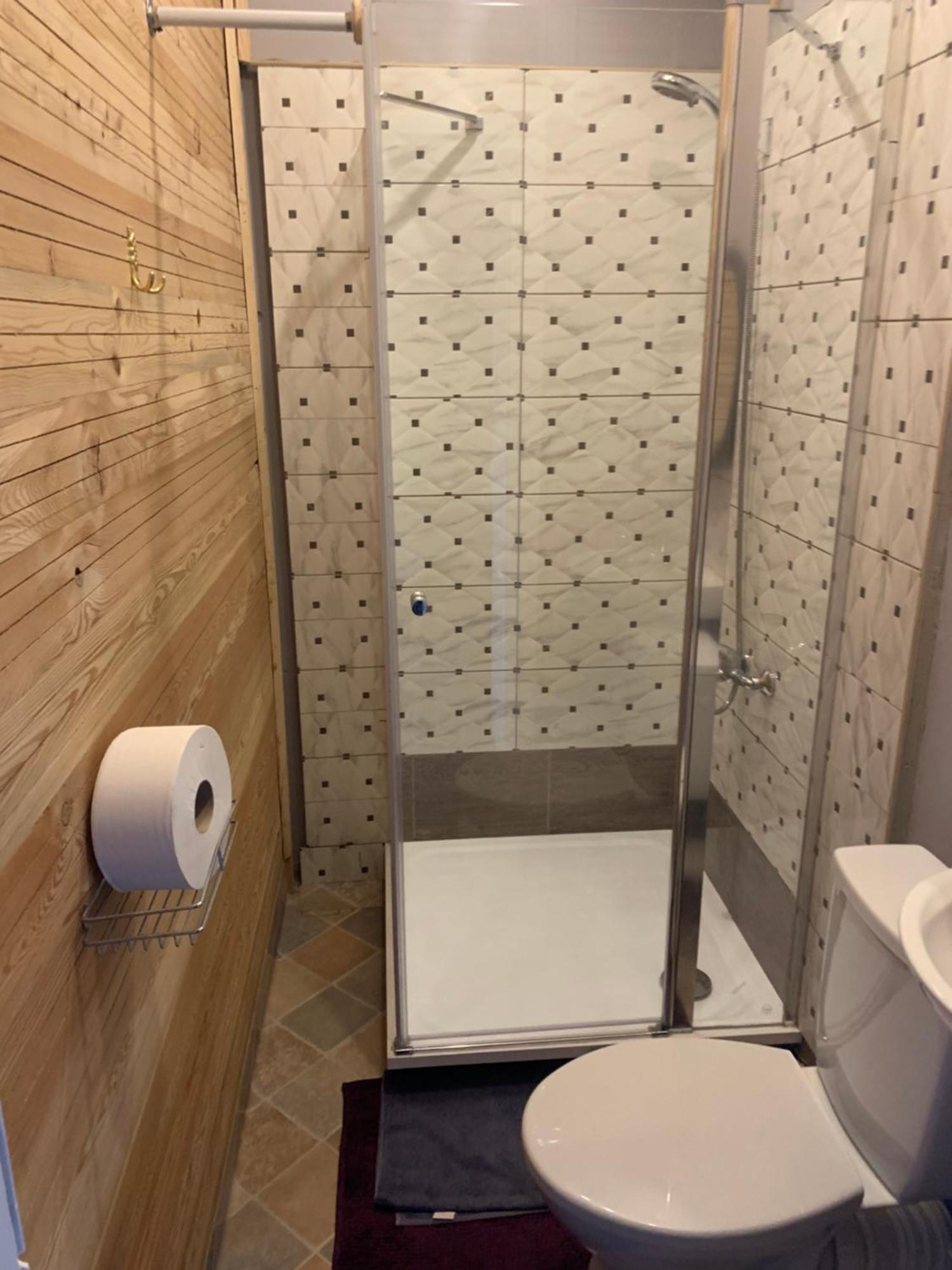 Regina House Hotel Kaunas Ngoại thất bức ảnh